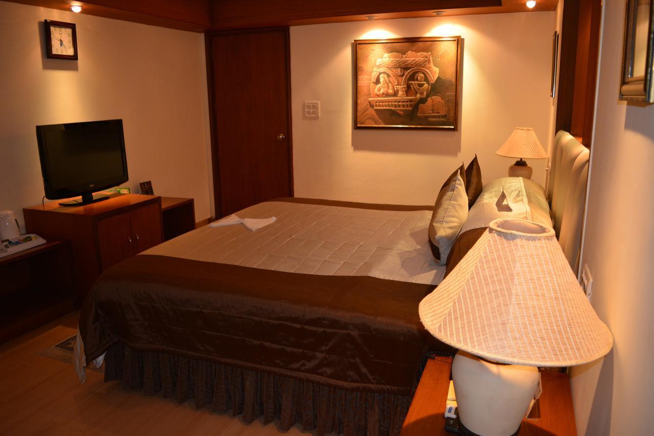 Empires Hotel Paradip Garh Room photo